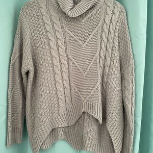 Cozy Cable Knit Turtleneck Sweater - Gray